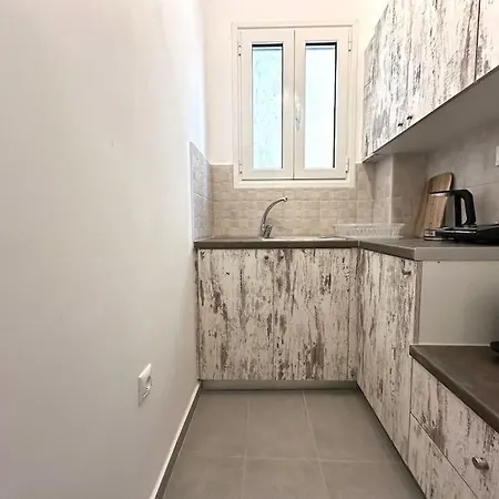 Athenian Cosy Gateaway-2