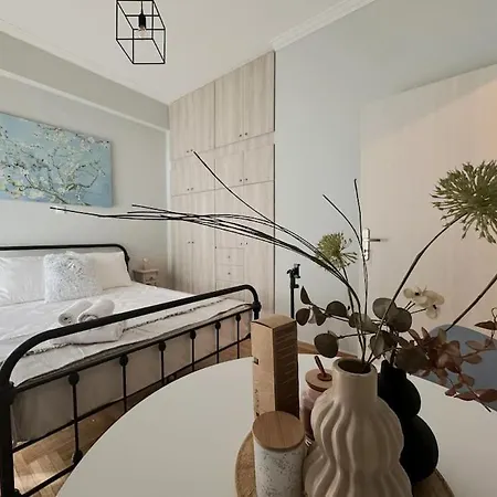 Athenian Cosy Gateaway-3